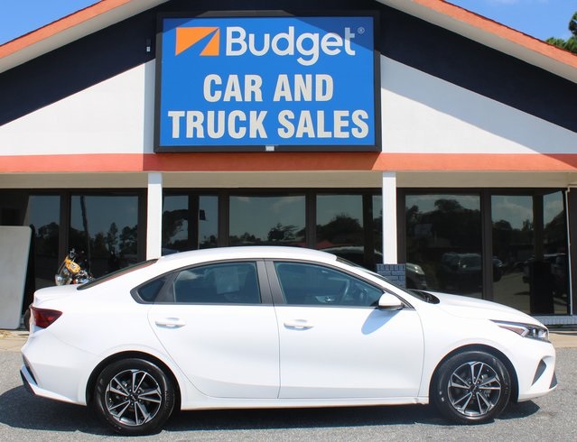 2024 Kia Forte LXS's photo