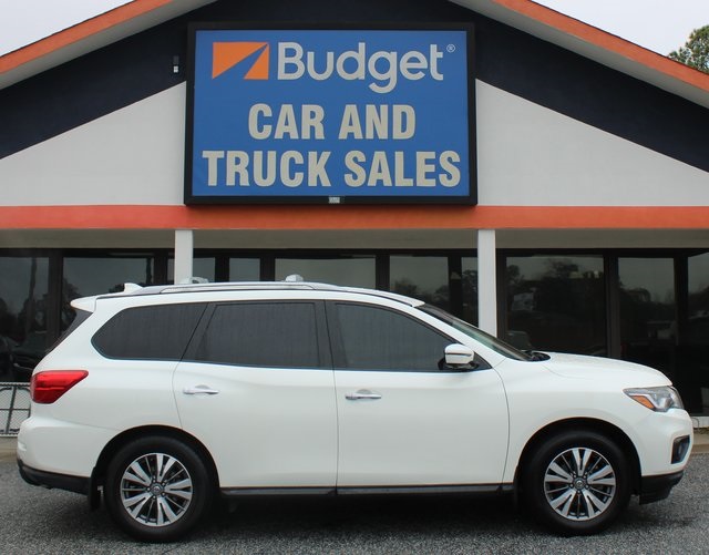 2020 Nissan Pathfinder SL's photo