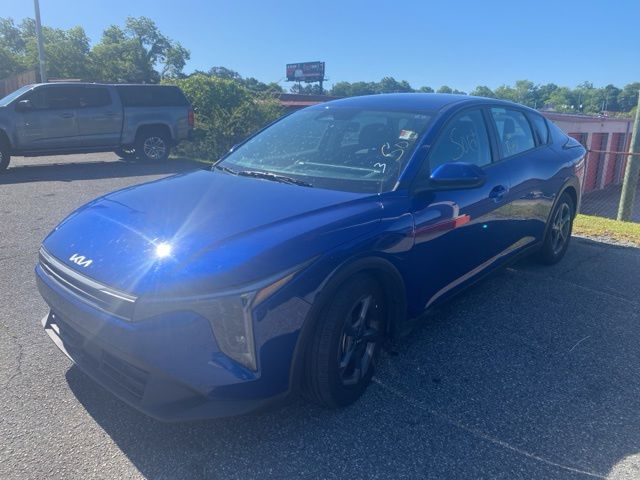 2025 Kia K4 LXS AT's photo