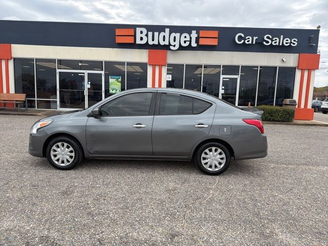 2018 Nissan Versa 1.6 SV CVT's photo