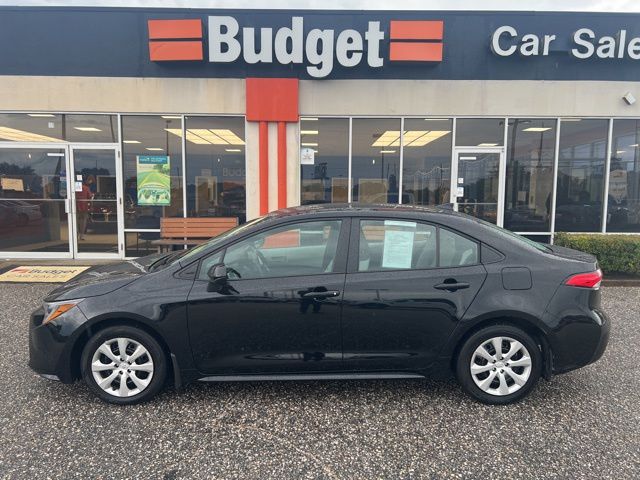 2026 Toyota Corolla LE CVT's photo