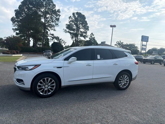 2020 Buick Enclave Essence's photo
